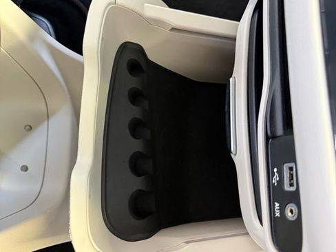 Used 2018 Chrysler Pacifica Touring Plus image 45