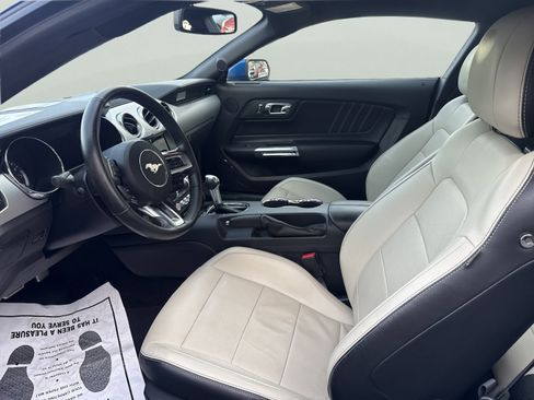 Used 2017 Ford Mustang Premium RWD image 12