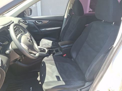 Used 2016 Nissan Rogue S FWD image 9