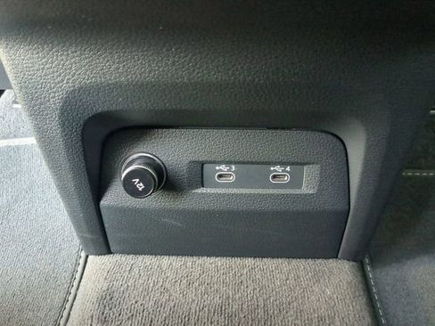 Used 2021 Audi e-tron Premium Plus w/ Premium Plus Package image 17