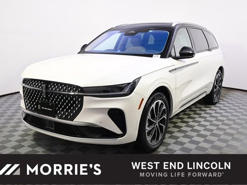 New 2025 Lincoln Nautilus Reserve image 1