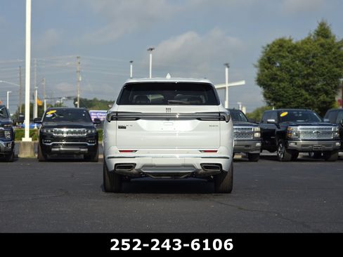 Used 2026 Buick Enclave Avenir w/ Super Cruise Package FWD image 6