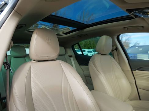 Certified 2023 Maserati Grecale GT image 39