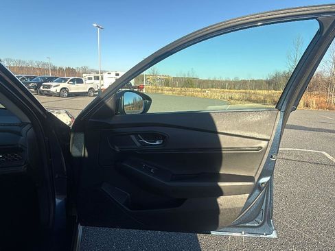 Used 2025 Honda Accord SE image 17