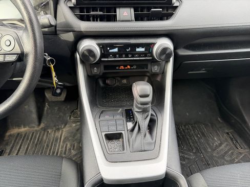 Used 2023 Toyota RAV4 LE image 12