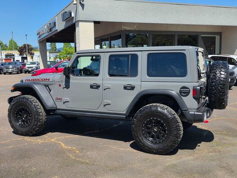Used 2023 Jeep Wrangler Unlimited Rubicon AWD/4WD image 32