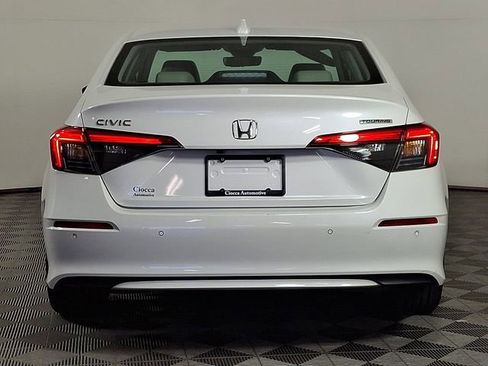 Used 2023 Honda Civic Touring image 8