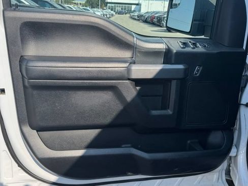 Used 2020 Ford F150 XLT w/ Equipment Group 302A Luxury AWD/4WD image 15