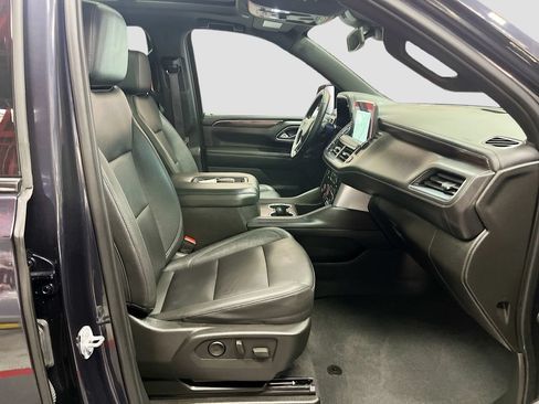 Used 2024 Chevrolet Tahoe Z71 w/ Luxury Package AWD/4WD image 31