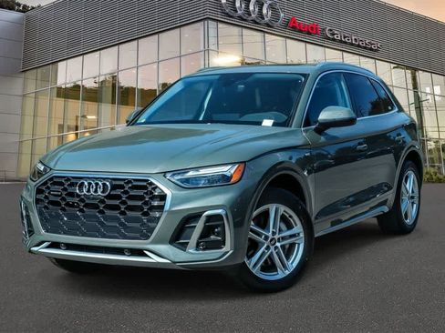 Used 2025 Audi Q5 e Premium Plus w/ Premium Plus Package AWD/4WD image 1
