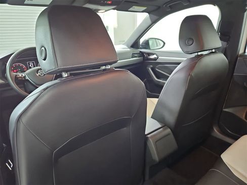 Certified 2020 Volkswagen Jetta R-Line image 18