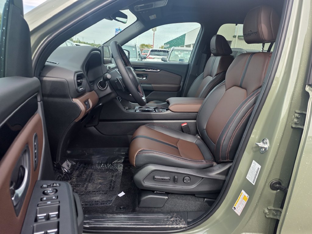 New 2026 Honda Pilot TrailSport image 9