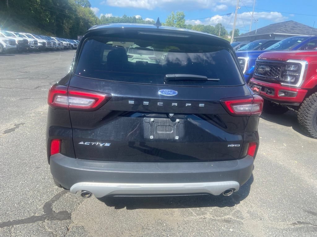 Used 2025 Ford Escape Active AWD/4WD image 4