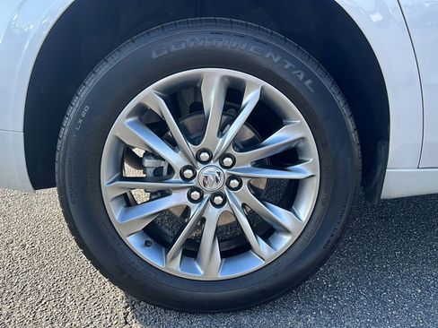 Used 2023 Buick Enclave Avenir w/ Avenir Technology Package image 9