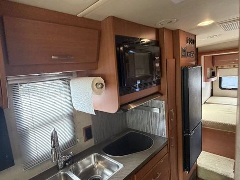 Used 2013 Mercedes-Benz Sprinter 3500 image 21