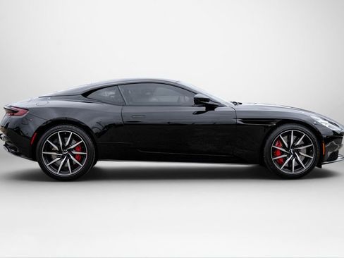 Used 2020 Aston Martin DB11 Coupe RWD image 5