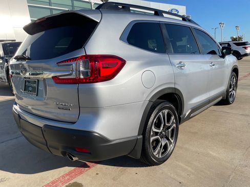 Used 2024 Subaru Ascent Touring image 5