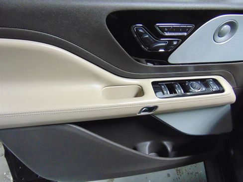 Used 2023 Lincoln Aviator Grand Touring w/ Equipment Group 301A image 8