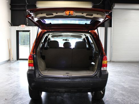 Used 2007 Ford Escape XLS FWD image 22