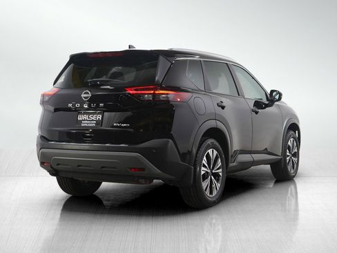 Used 2022 Nissan Rogue SV w/ SV Premium Package image 5