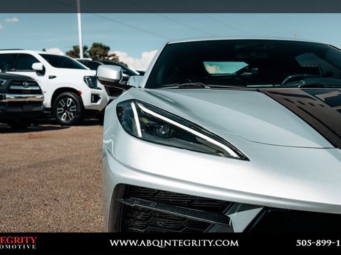 Used 2021 Chevrolet Corvette Stingray Coupe w/ 1LT RWD image 9