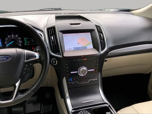 Used 2020 Ford Edge Titanium w/ Equipment Group 301A AWD/4WD image 7