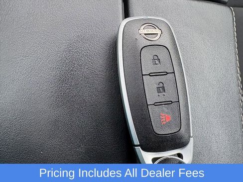Used 2025 Nissan Rogue S AWD/4WD image 25