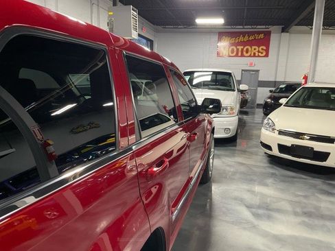 Used 2010 Jeep Grand Cherokee SRT8 w/ SRT Option Group I image 12