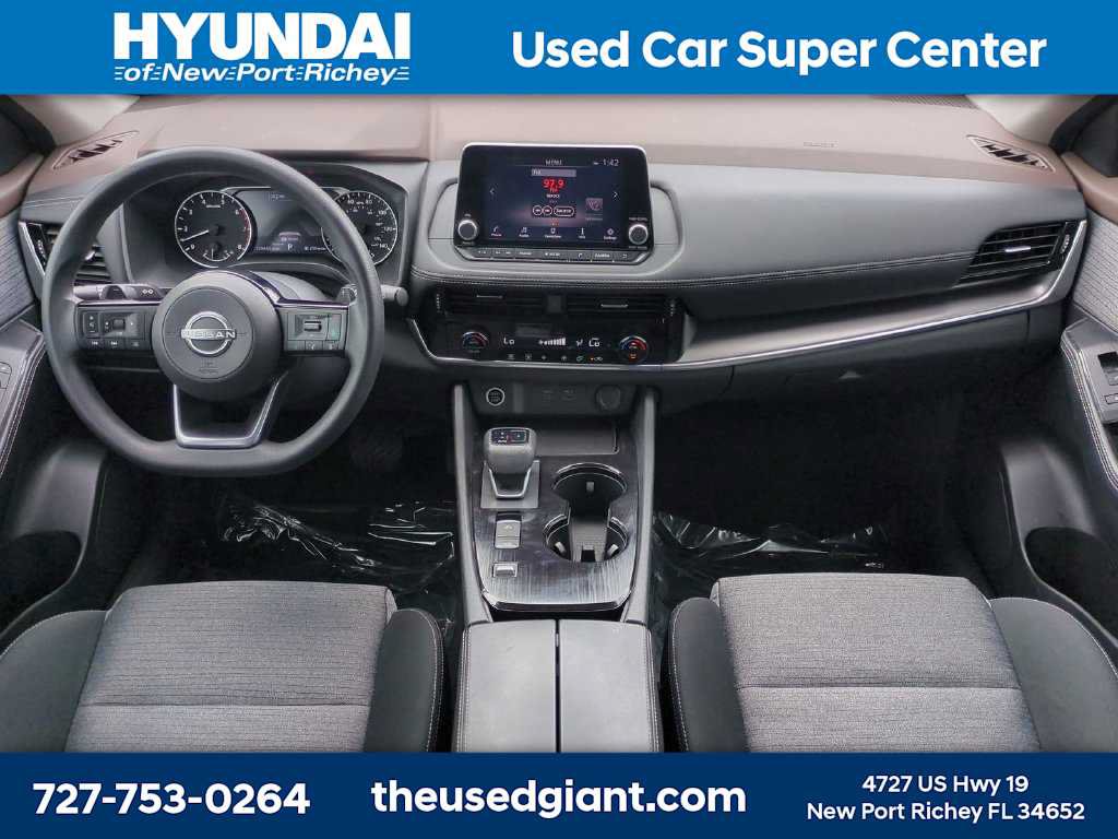 Used 2022 Nissan Rogue SV FWD image 16