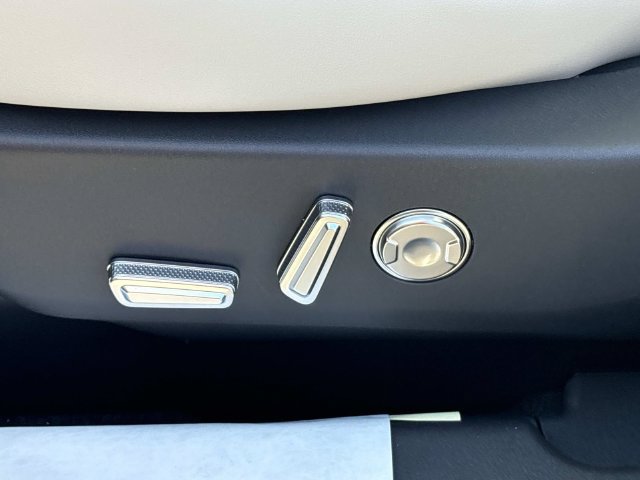 New 2026 Lincoln Nautilus Premier AWD/4WD image 22