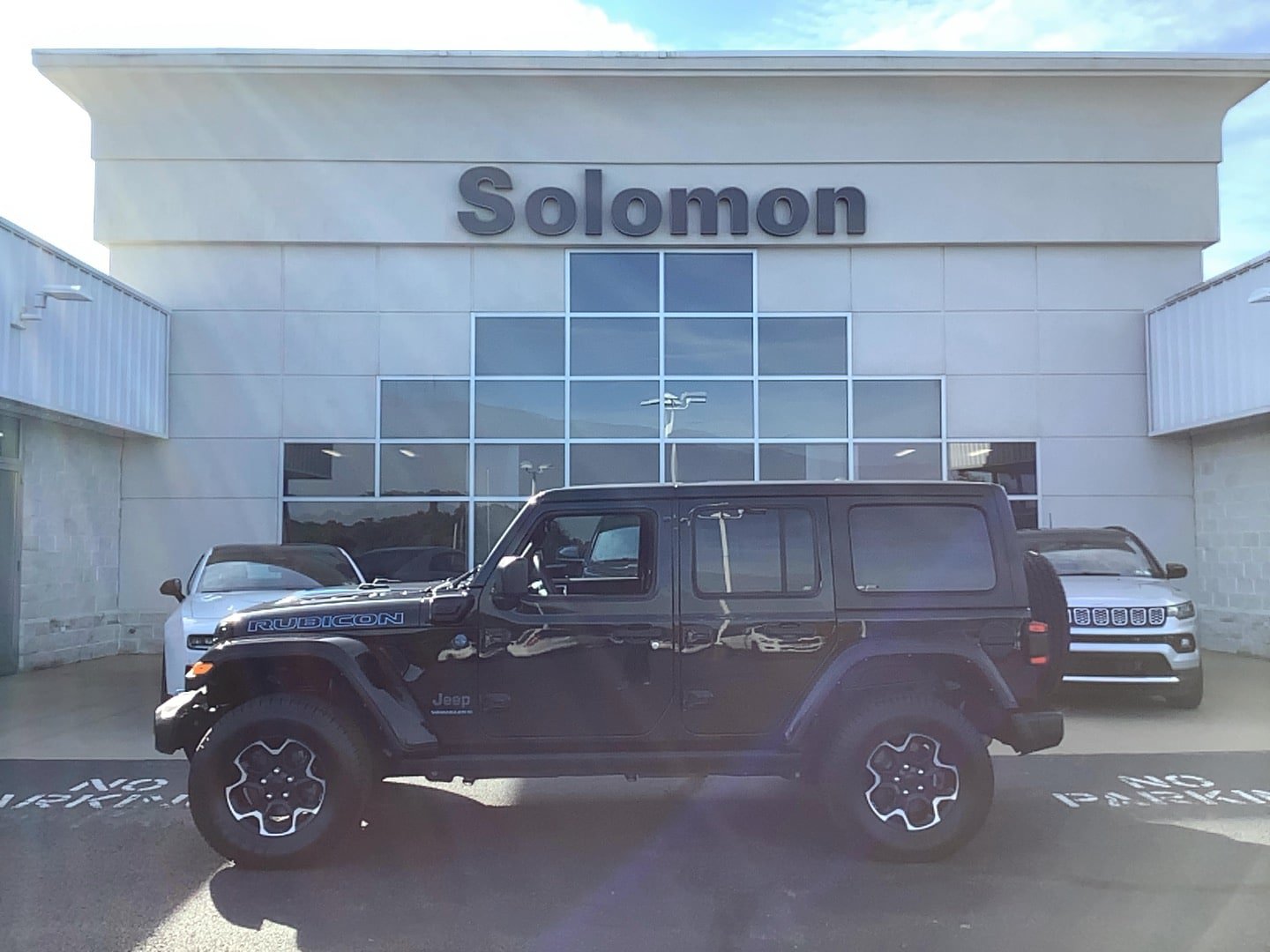 Certified 2023 Jeep Wrangler Unlimited Rubicon 4xe w/ Cold Weather Group AWD/4WD image 1