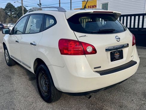 Used 2015 Nissan Rogue S w/ Convenience Package AWD/4WD image 2