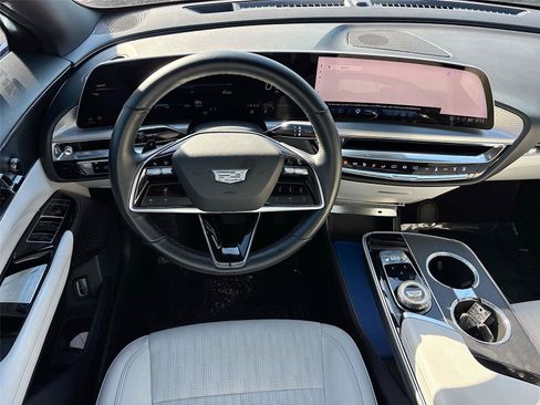 Used 2024 Cadillac Lyriq Sport RWD image 21
