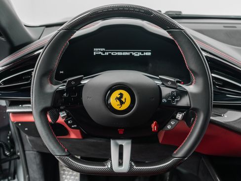 Used 2025 Ferrari Purosangue AWD/4WD image 15