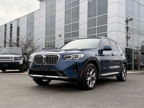 Used 2023 BMW X3 xDrive30i w/ Premium Package image 2