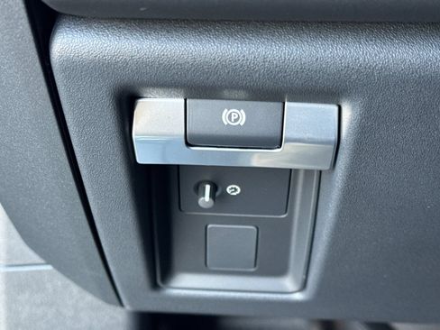 New 2026 Land Rover Defender 110 Trophy Edition AWD/4WD image 32
