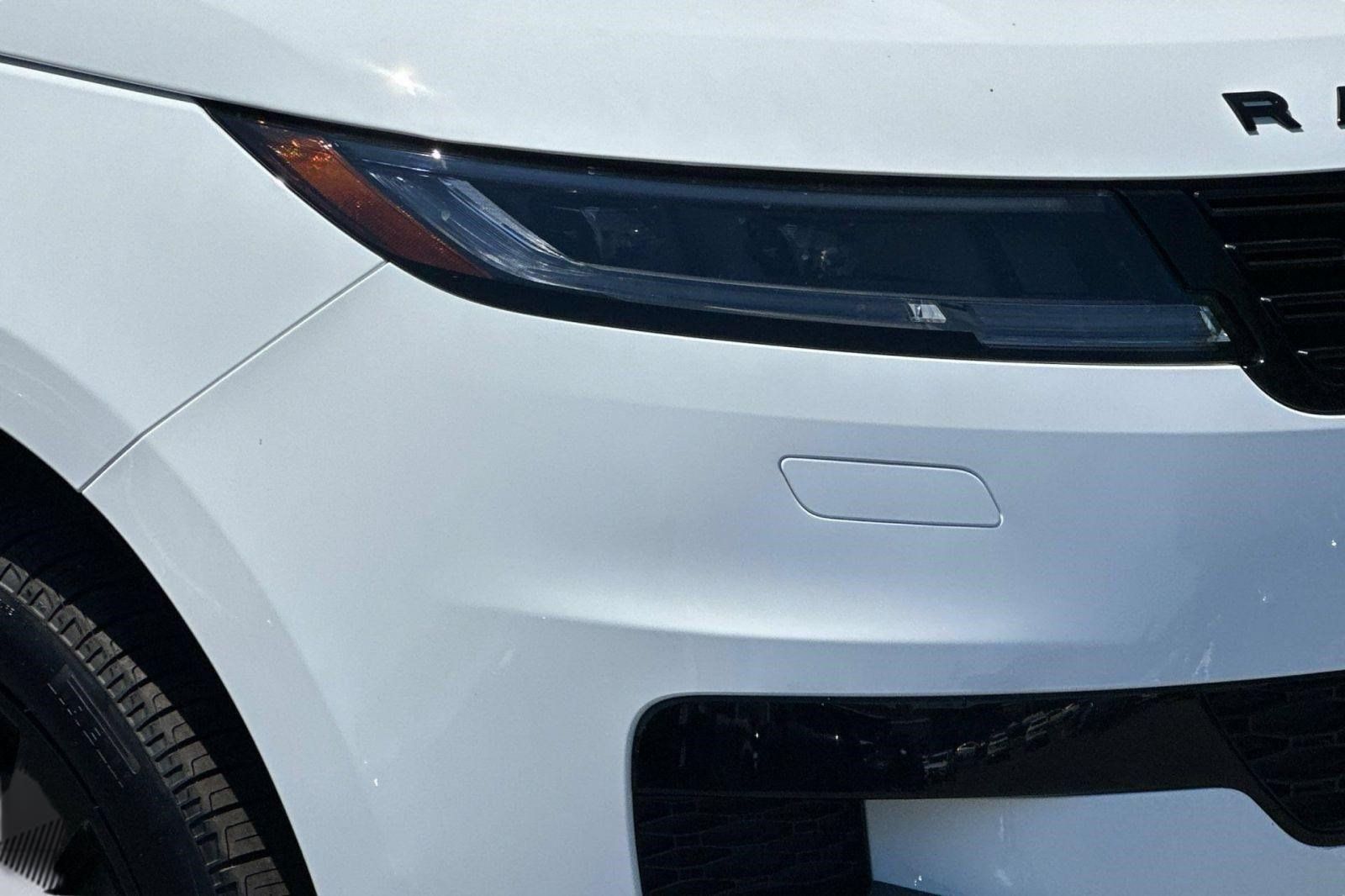 New 2026 Land Rover Range Rover Sport SE AWD/4WD image 28