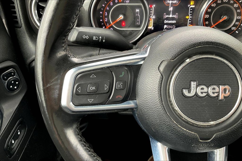 Used 2021 Jeep Wrangler Unlimited Sahara AWD/4WD image 11