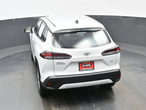 Used 2026 Toyota Corolla Cross L image 37