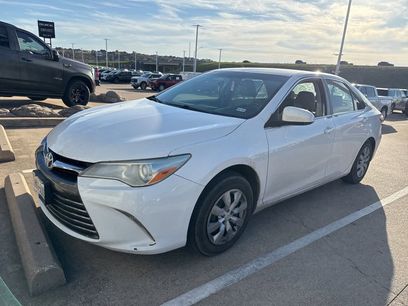 Used 2016 Toyota Camry LE