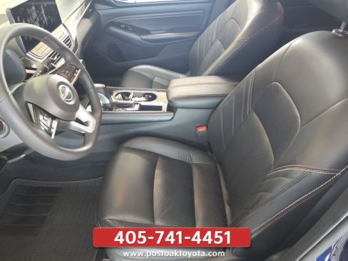 Used 2023 Nissan Altima 2.5 SR w/ SR Premium Package FWD image 9