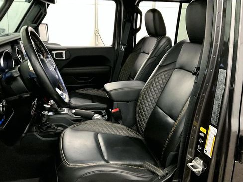 Used 2021 Jeep Wrangler Unlimited Sahara image 24