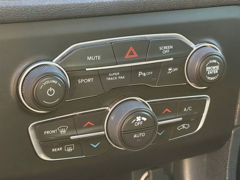 Used 2020 Dodge Charger R/T w/ Blacktop Package image 21