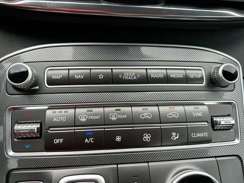 Used 2023 Hyundai Santa Fe SEL FWD image 24