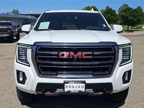 Used 2022 GMC Yukon XL AT4 w/ AT4 Premium Plus Package image 3