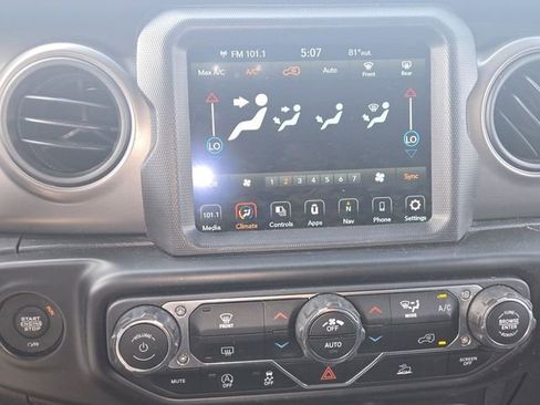 Used 2022 Jeep Wrangler Unlimited Sport w/ Sun And Sound Package AWD/4WD image 19