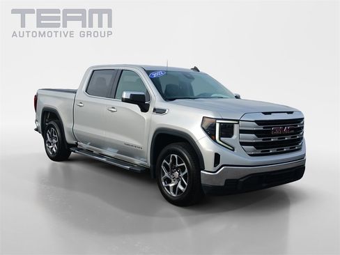 Used 2022 GMC Sierra 1500 SLE image 1