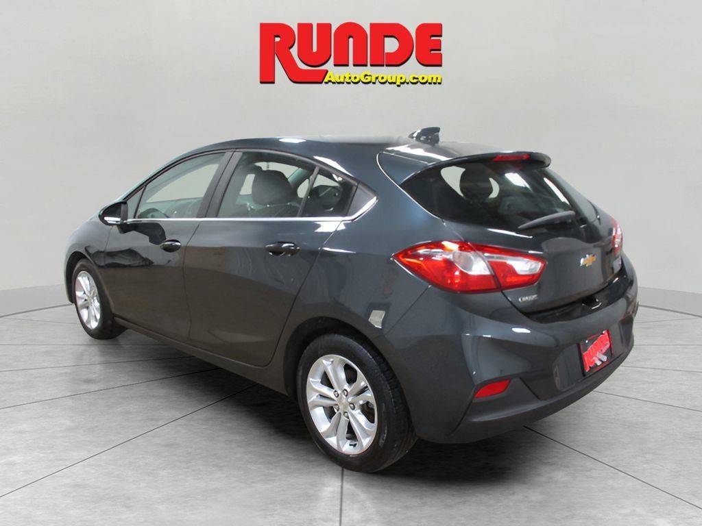 Used 2019 Chevrolet Cruze LT FWD image 3