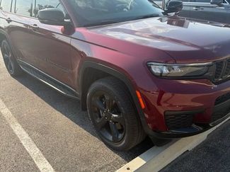 Used 2023 Jeep Grand Cherokee L Laredo AWD/4WD video 1