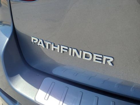Used 2020 Nissan Pathfinder SL FWD image 8